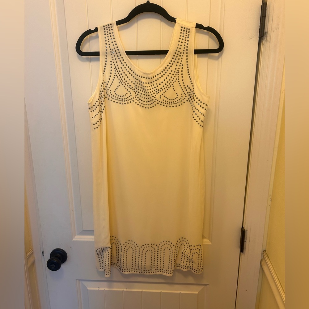 Elegant Cream Sleeveless Dress